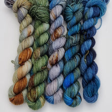 Load image into Gallery viewer, Cast-on Calendar 2025! Pre-sale