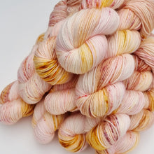 Load image into Gallery viewer, Cast-on Calendar 2025! Pre-sale