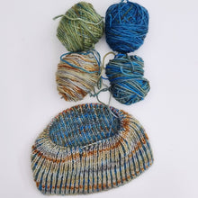 Load image into Gallery viewer, Cast-on Calendar 2025! Pre-sale