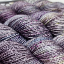 Load image into Gallery viewer, Storm Lustre DK