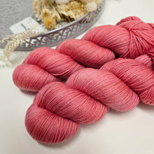 Load image into Gallery viewer, Assorted OOAK Colourways Plush Fingering