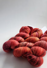 Load image into Gallery viewer, Leaf Jumping Plush Fingering