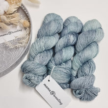 Load image into Gallery viewer, Shiver Lustre