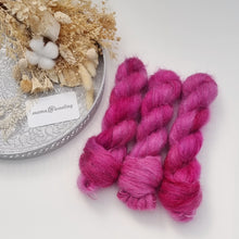 Load image into Gallery viewer, Berry Misty Mohair