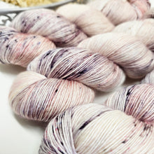 Load image into Gallery viewer, Posy Pop Lustre