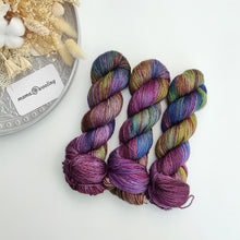 Load image into Gallery viewer, Galaxy Plush Fingering