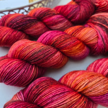 Load image into Gallery viewer, Leaf Jumping Plush Fingering
