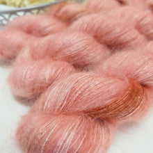 Load image into Gallery viewer, Spice Misty Mohair
